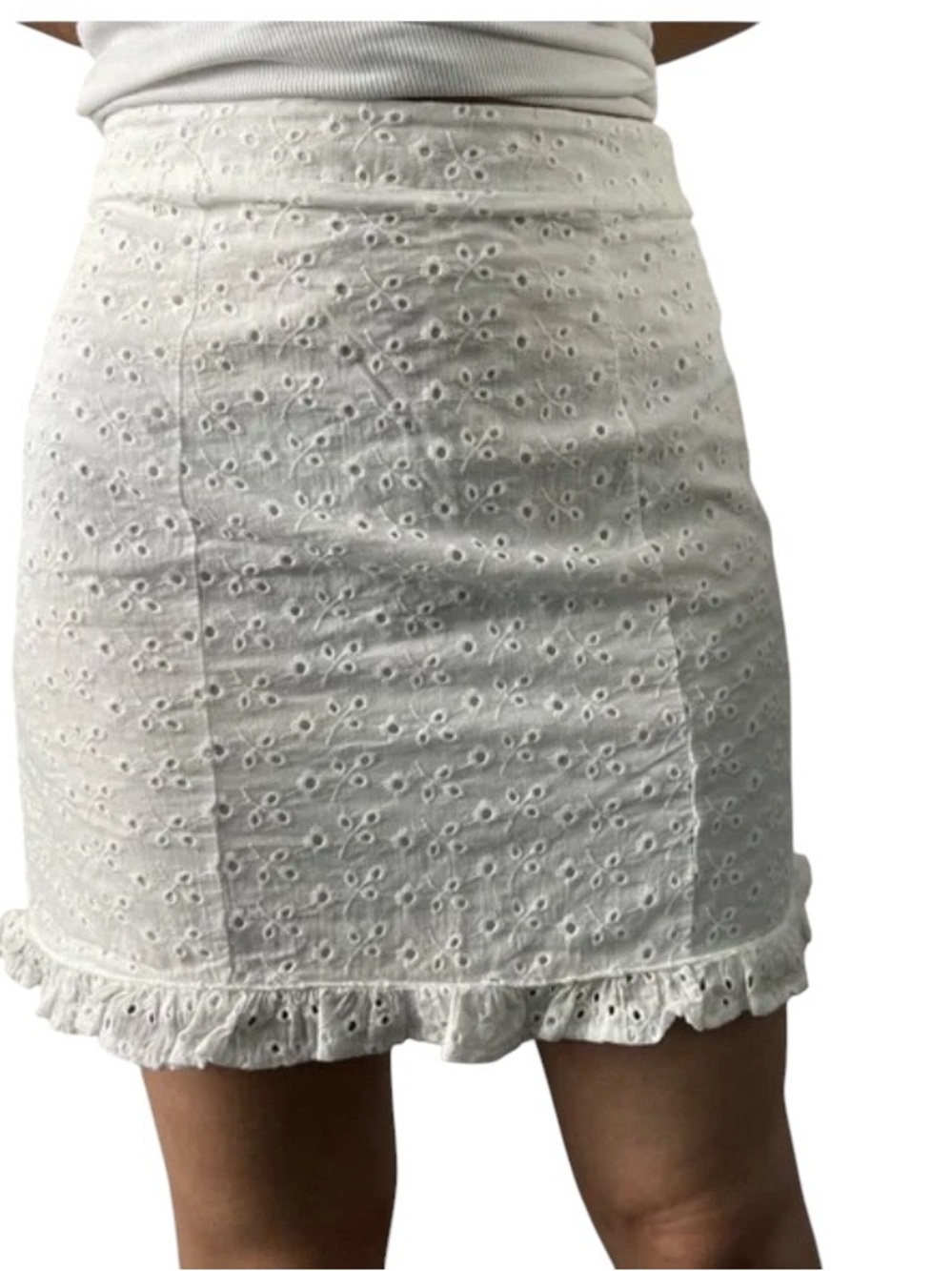 Francesca's Mi Ami white floral eyelet mini skirt a ruffle hem coquette romantic